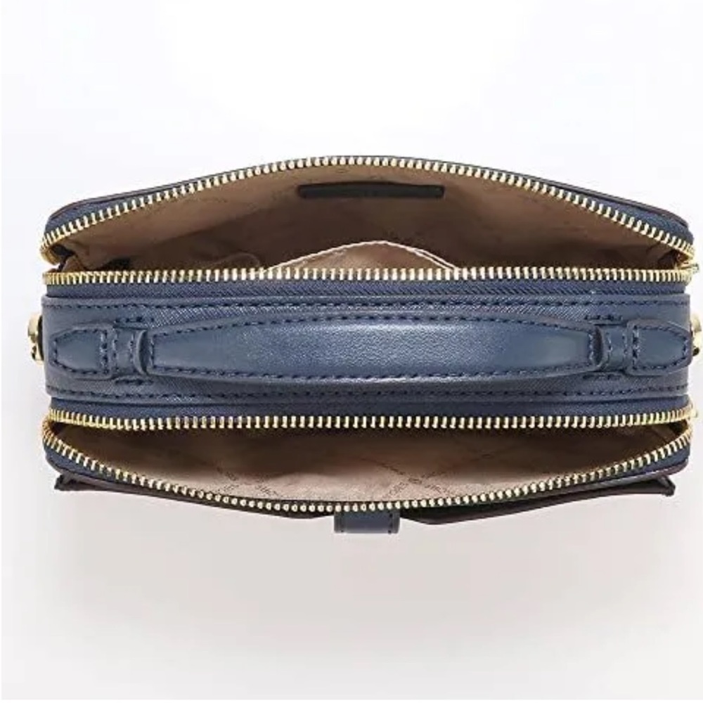 Michael Kors Crossbody Purse - Picture 5 of 10